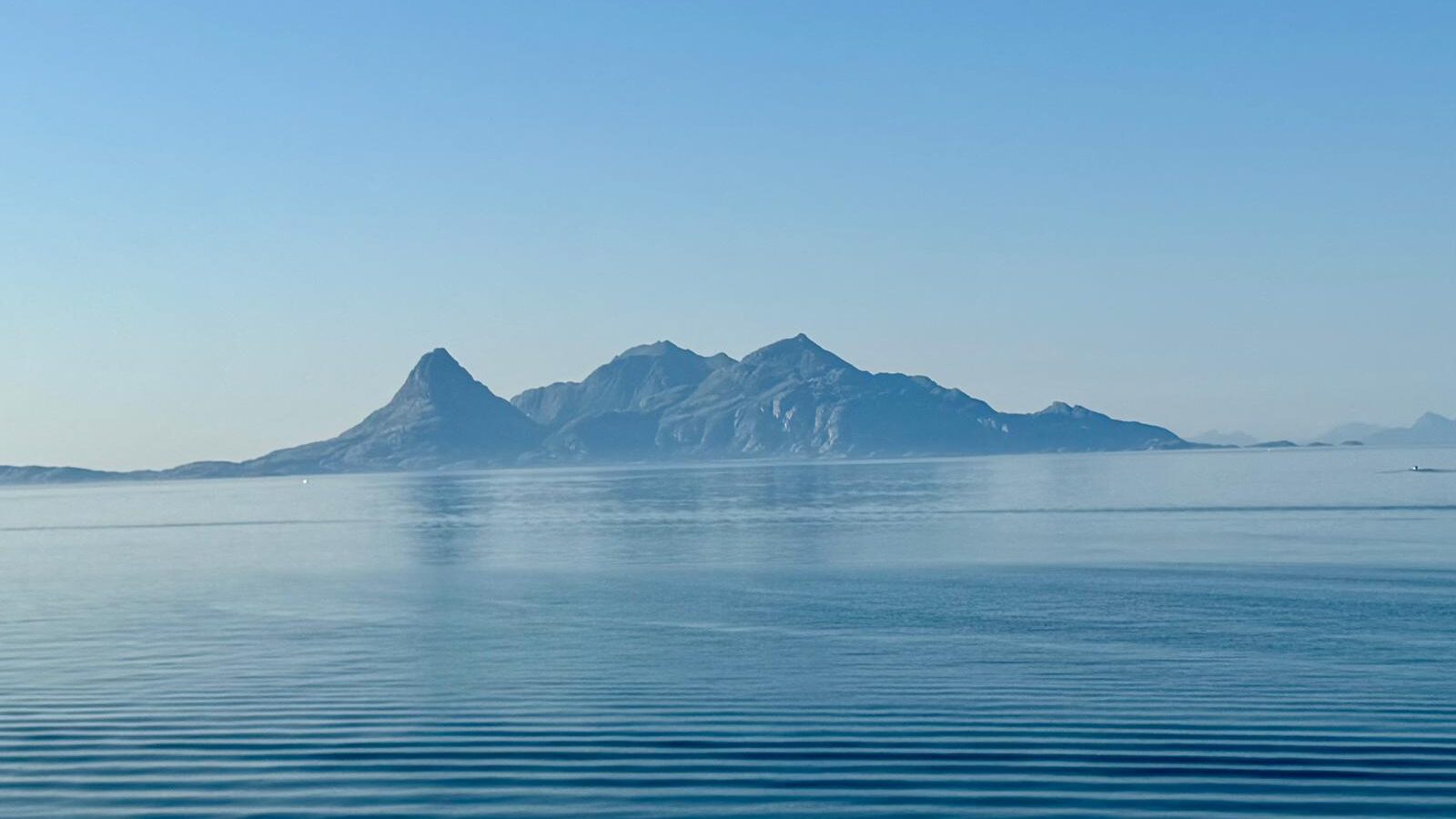 Uitzicht vanaf veerboot naar Moskens