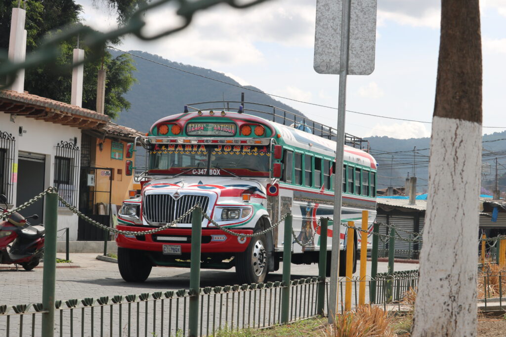 Chickenbus Guatemala