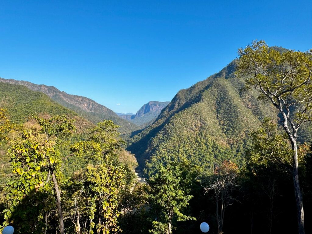 Uitzicht over de bergen van Noord-Thailand  Mae Hong Son Thailand