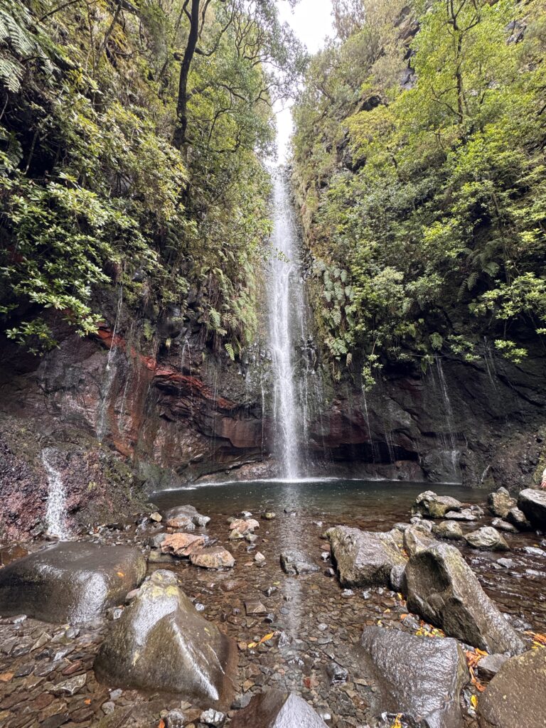 25 Fontes Waterval